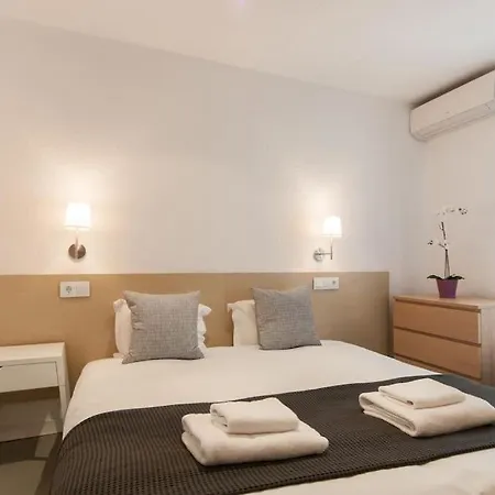 Charm And Privacy In Gothic Quarter - By Myrentalhost * Barcelona