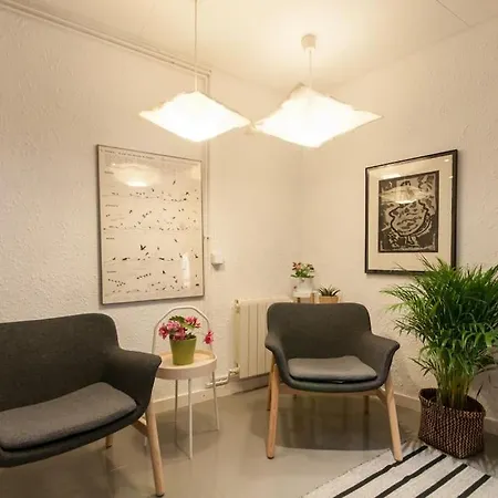 Apartment Charm And Privacy In Gothic Quarter - By Myrentalhost Barcelona