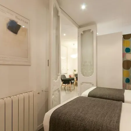 Charm And Privacy In Gothic Quarter - By Myrentalhost * Barcelona