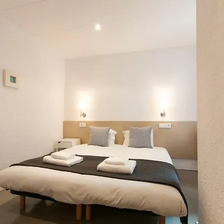 Charm And Privacy In Gothic Quarter - By Myrentalhost Barcelona