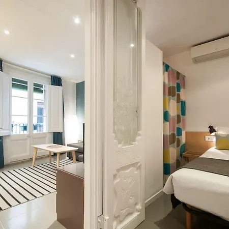 Charm And Privacy In Gothic Quarter - By Myrentalhost *